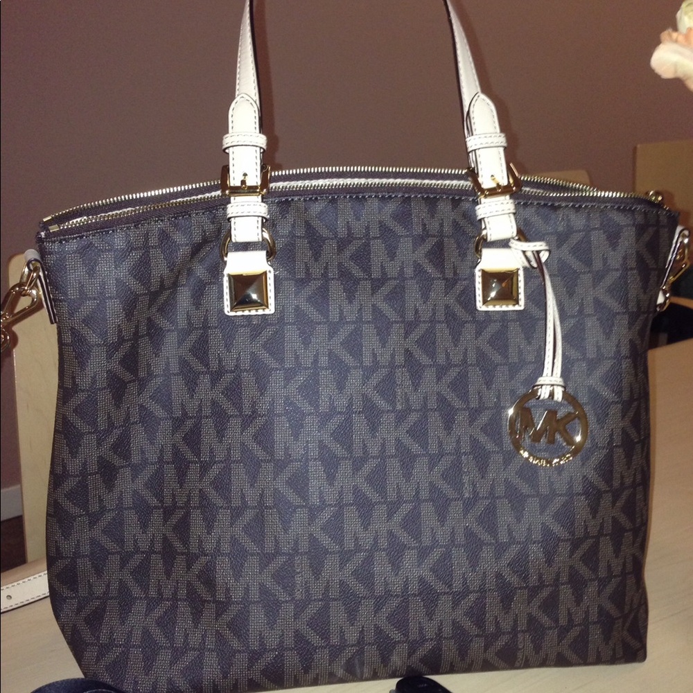 Xlarge MK shoulder bag